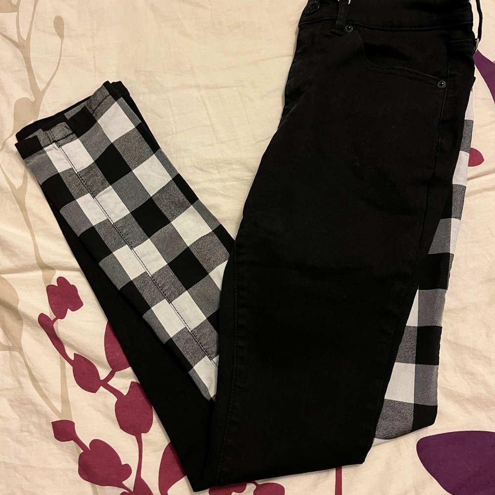Hot Topic jeans, Black and White Checkered Men’s Jeans, 30x32L, Like NEW